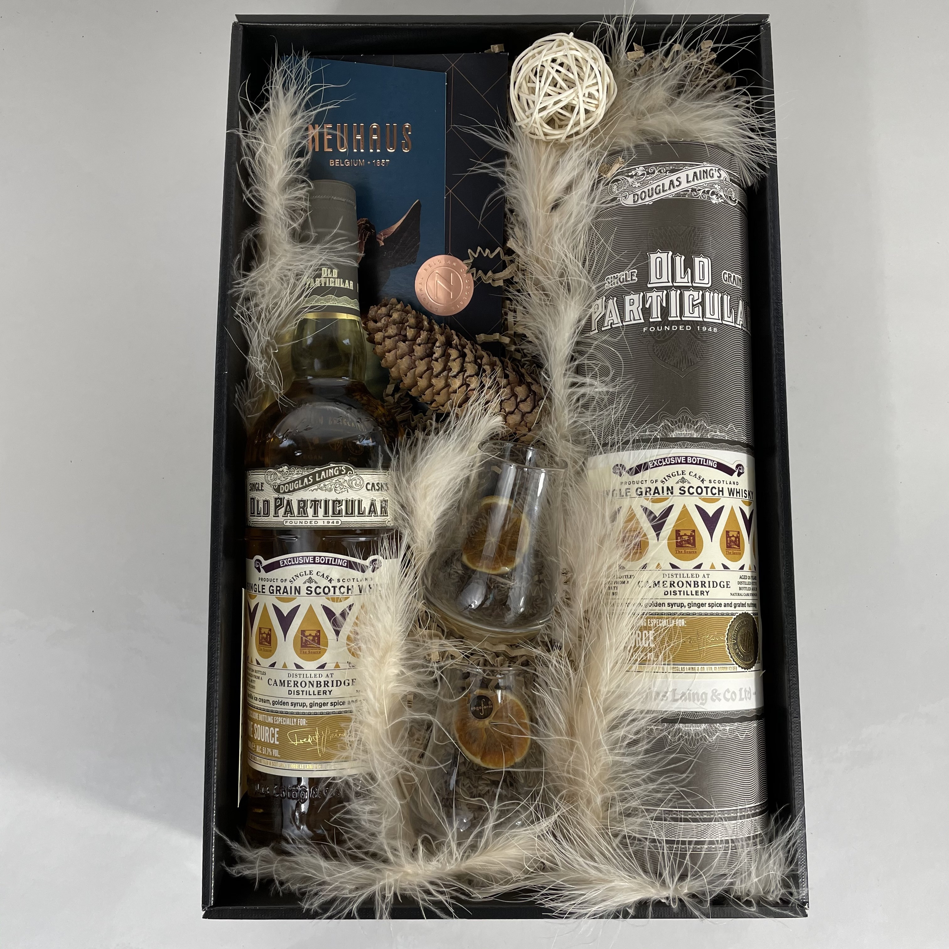 Coffret Whisky The Source + 2 verres + chocolat - The Source